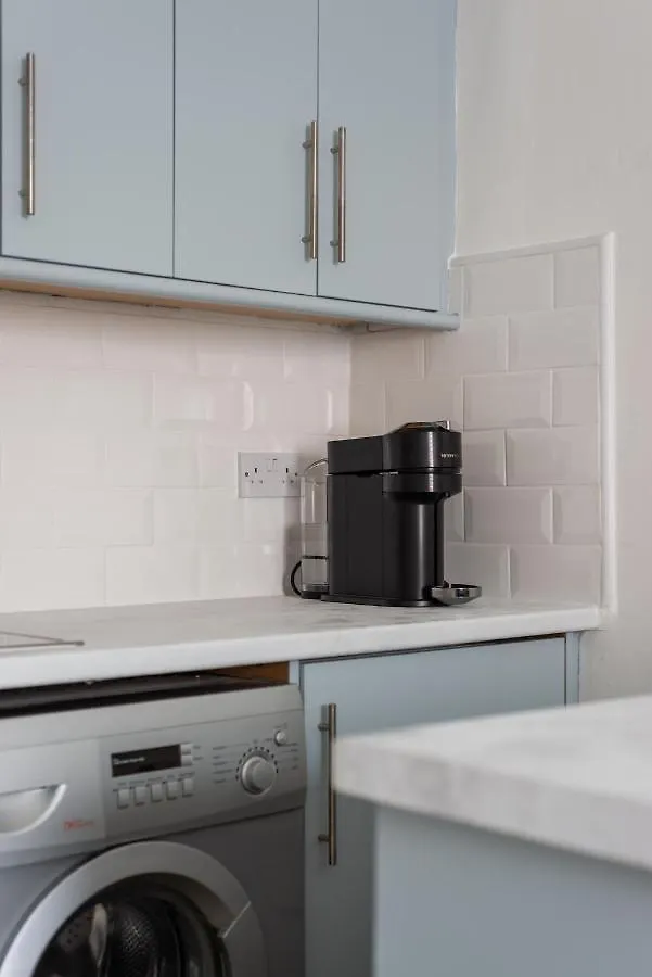 Lovely 1-Bedroom Apartment In Edinburgh